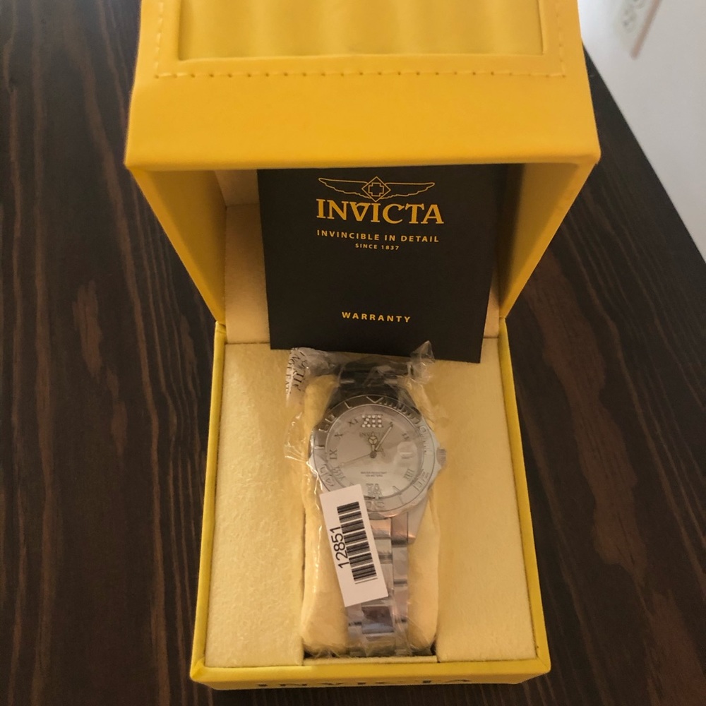 Invita watch